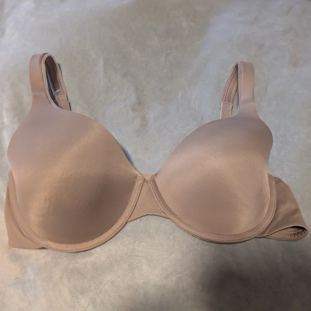 Vanity Fair Smooth Beige Underwire Bra - Picture 1 of 7